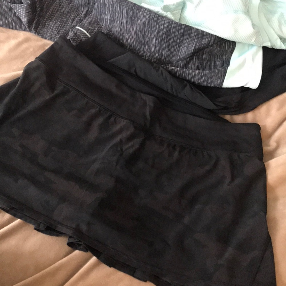 Lululemon pace setter skirt